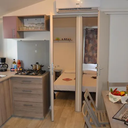 Happy Camp Mobile Homes In Real Village * 로마